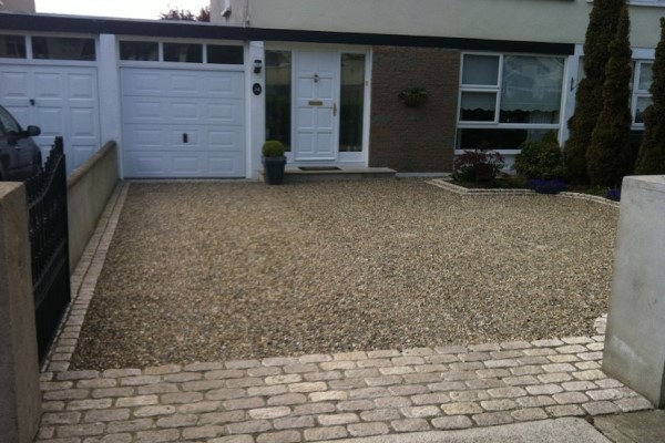 Gravel Driveway With Apron