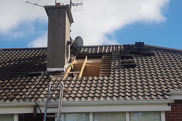 leaking-chimney Chimney Repair